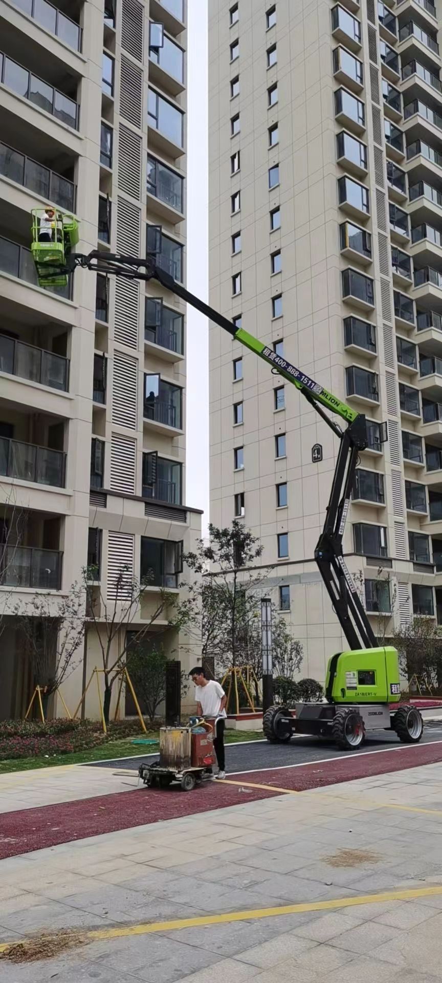 臂車1